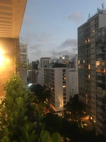 Visão noturna da varanda do Apartamento 11